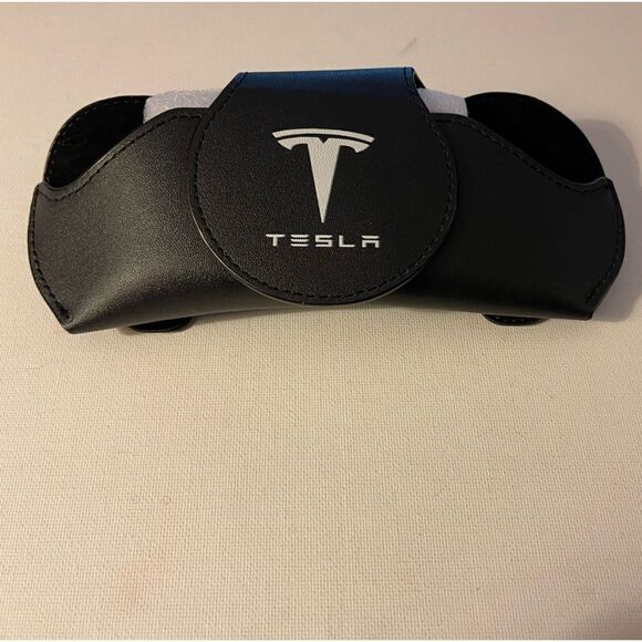 Tesla Logo Sunglass Holder for Car in Black Leather NWT - Picture 2 of 7